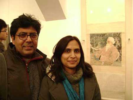 Beside-Tagore-Portrait-08
